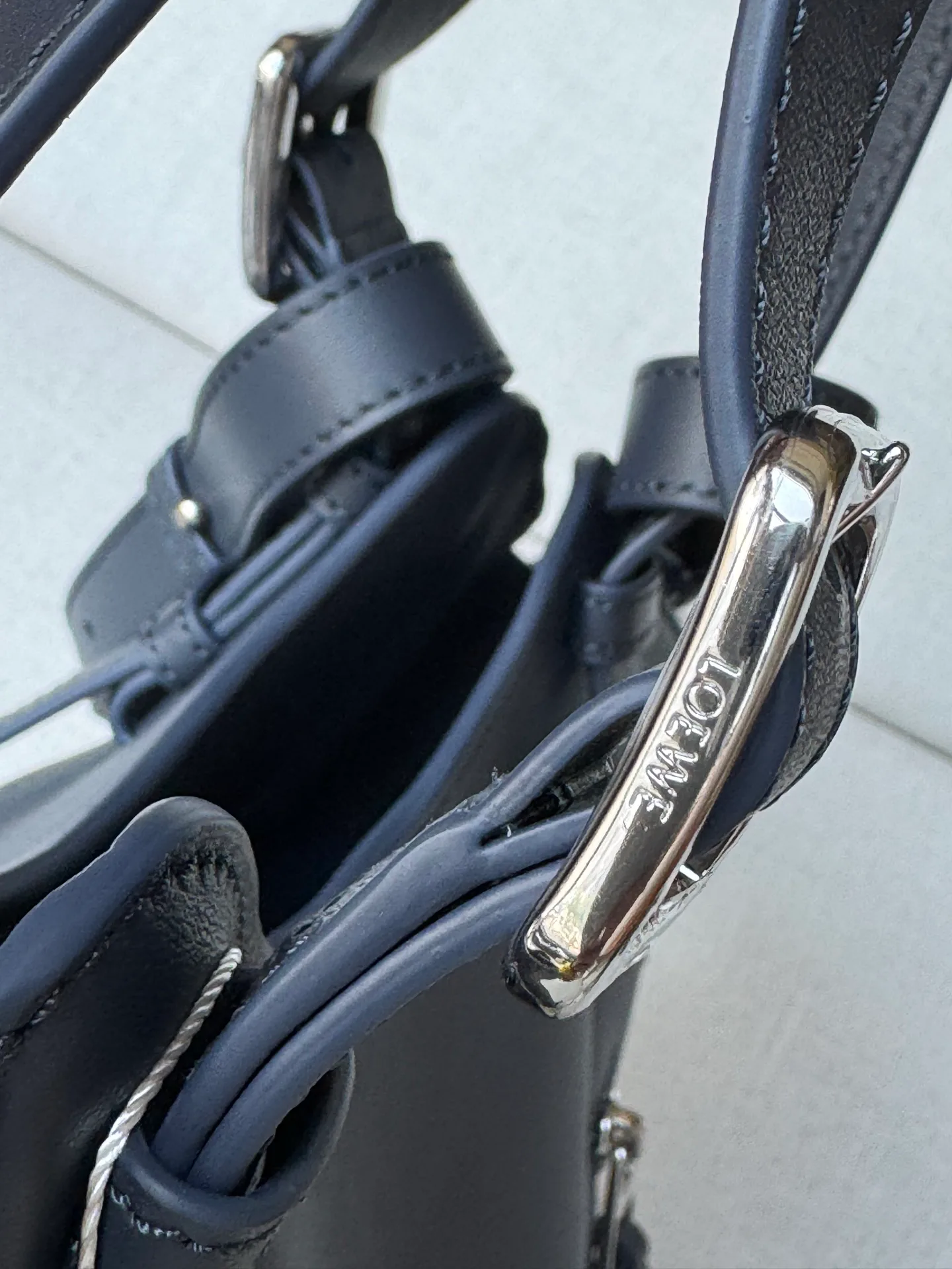 Women's Classic Handbags LOEWE 18280956