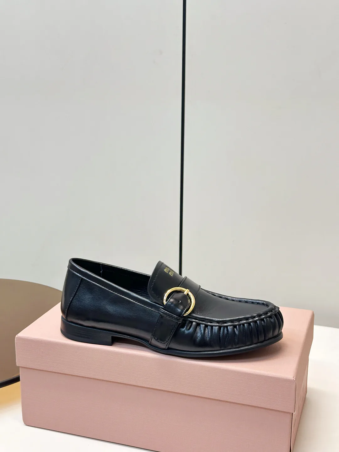 Women's Loafers And Moccasins MIU MIU 17947006