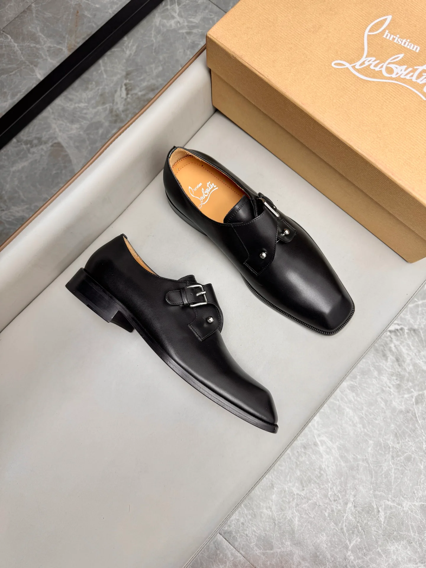Men's Loafers And Dress Shoes CHRISTIAN LOUBOUTIN 17947161