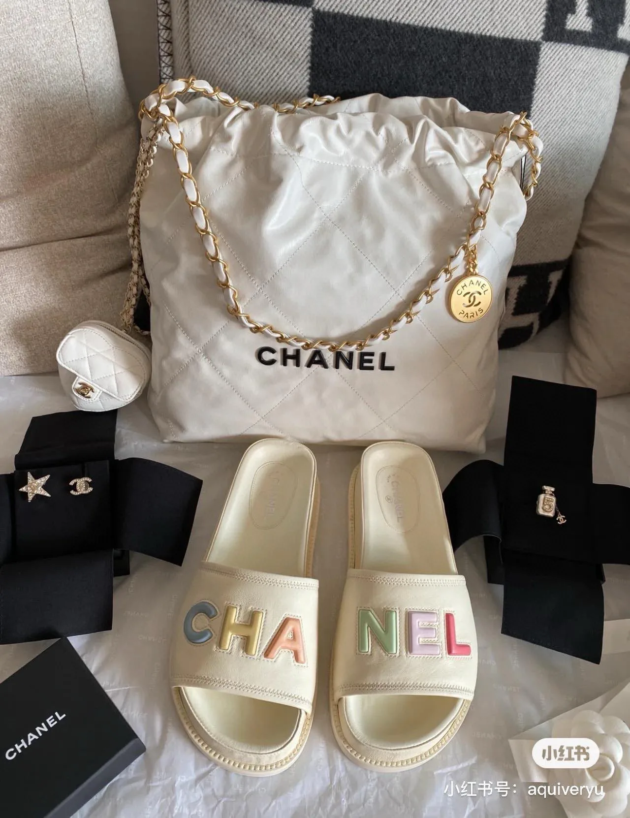 Women's Classic Handbags CHANEL 18066069