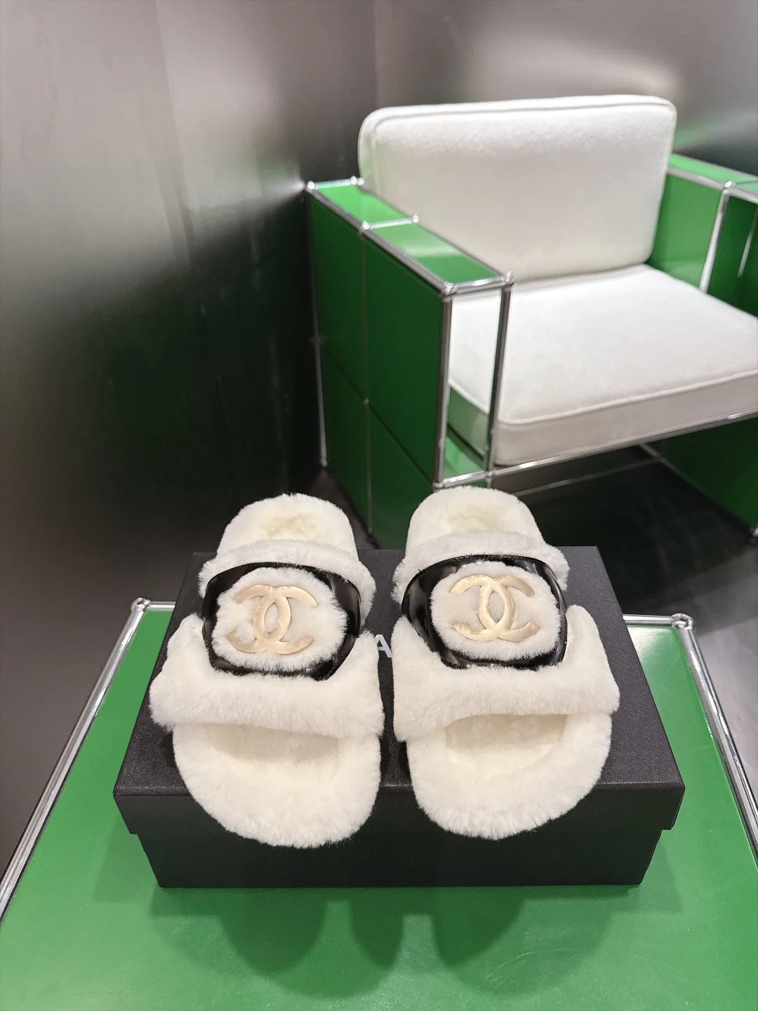 Women's Slippers CHANEL 17926702