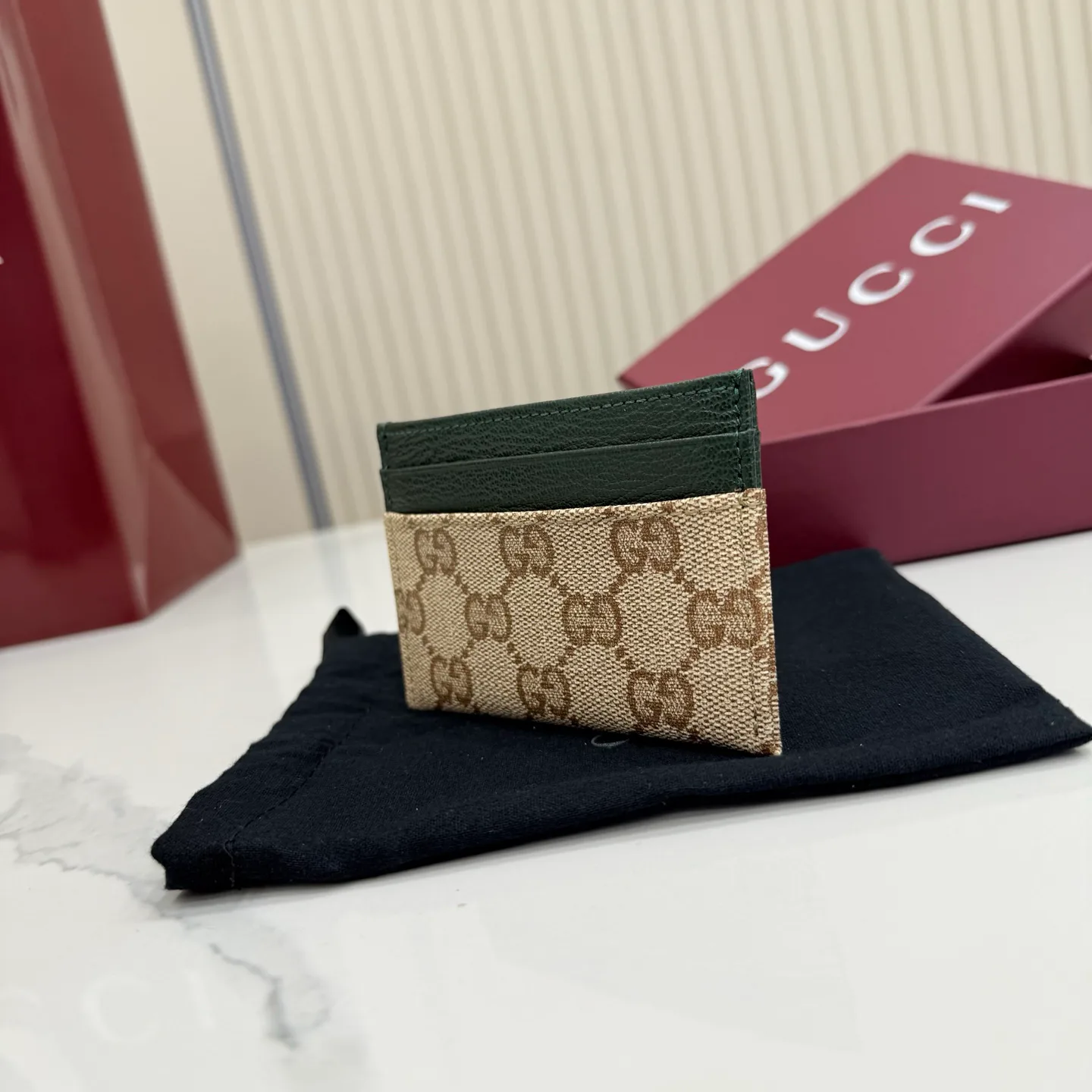Women's Clutches GUCCI 17948286