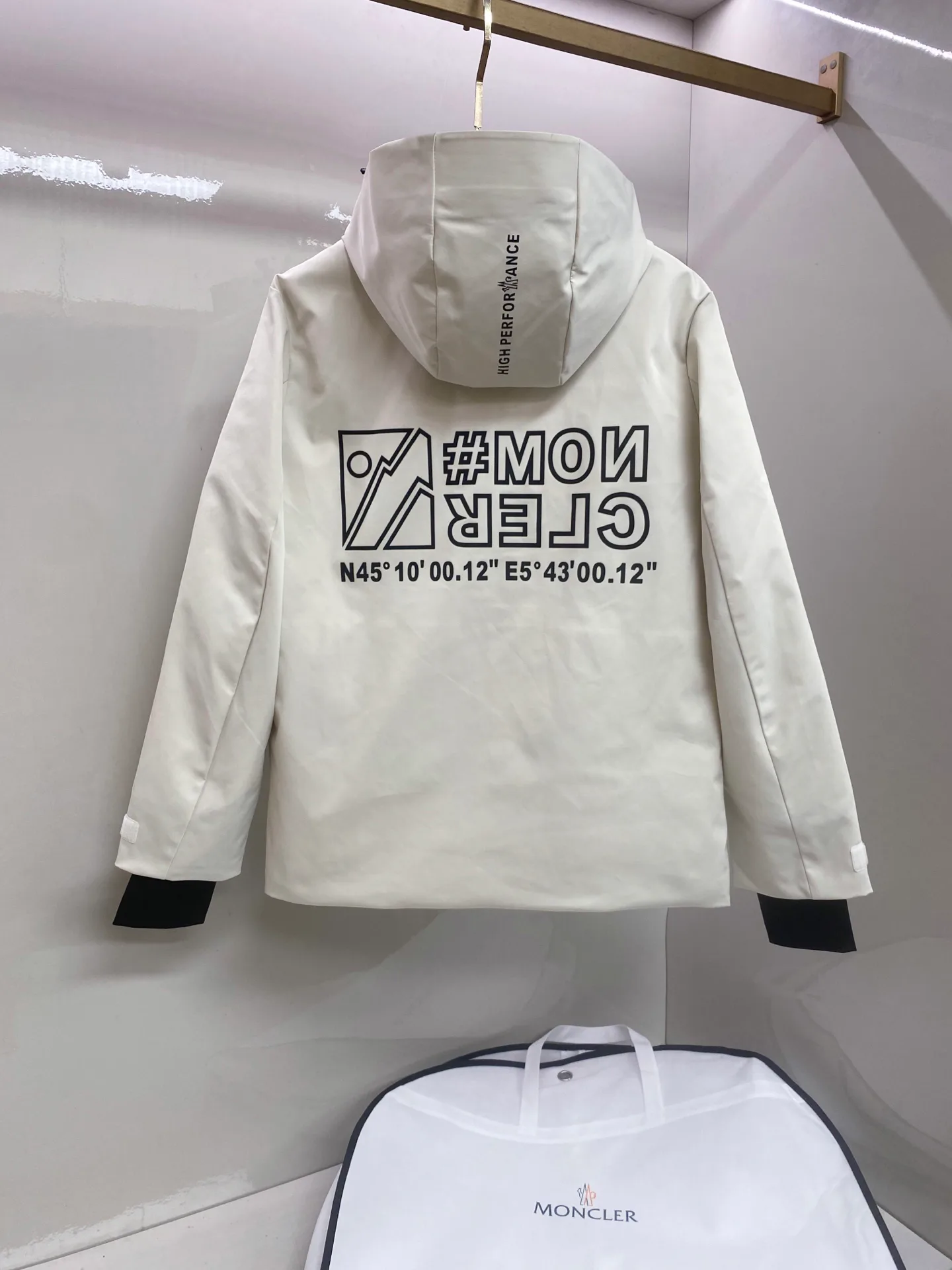 Men's Jackets And Down Jackets MONCLER 18029200