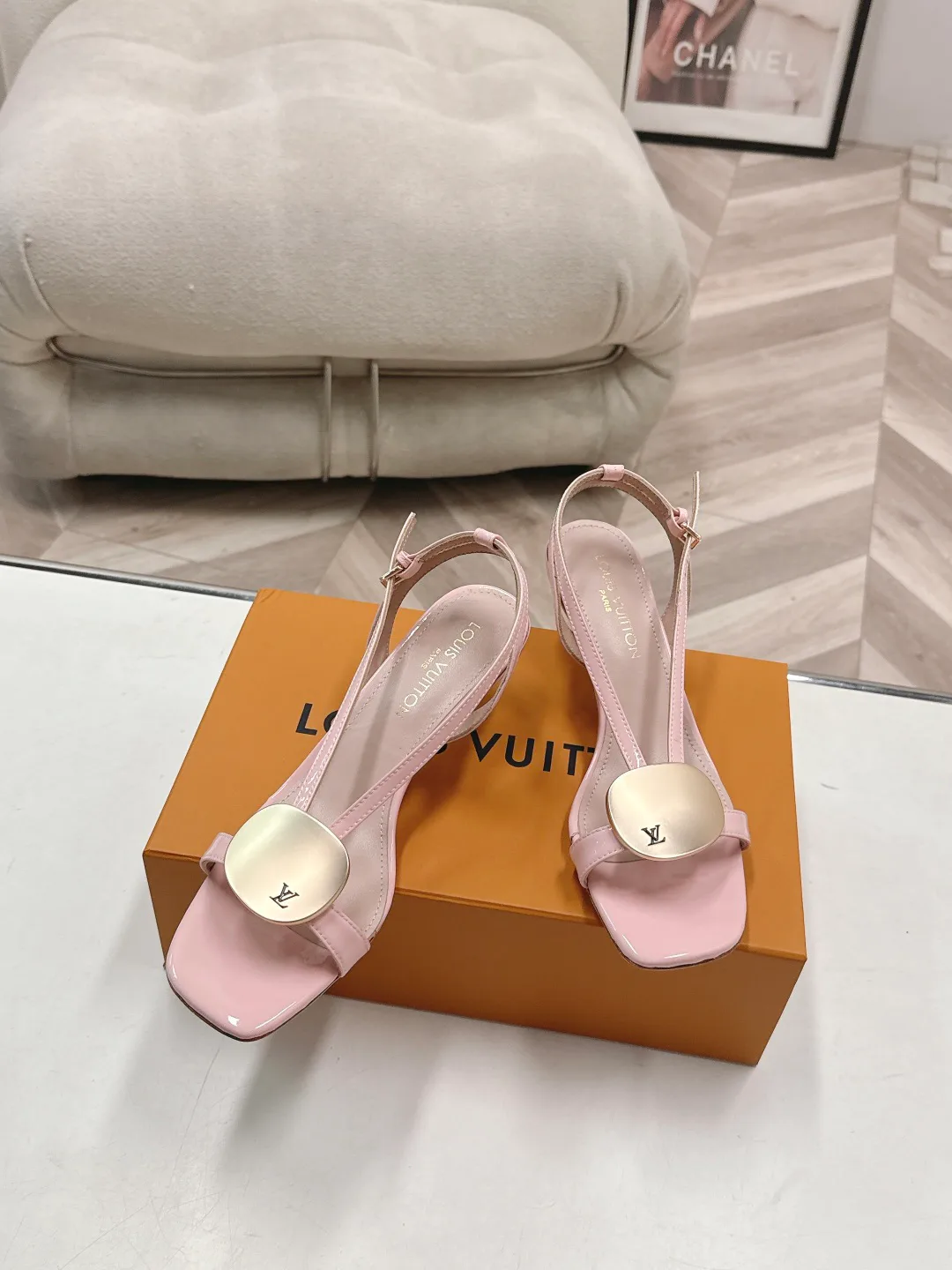 Women's Open-Toe Sandals LOUIS VUITTON 17578113