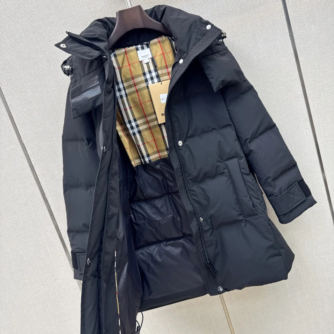 Women's Jackets And Down Jackets BURBERRY 18334417