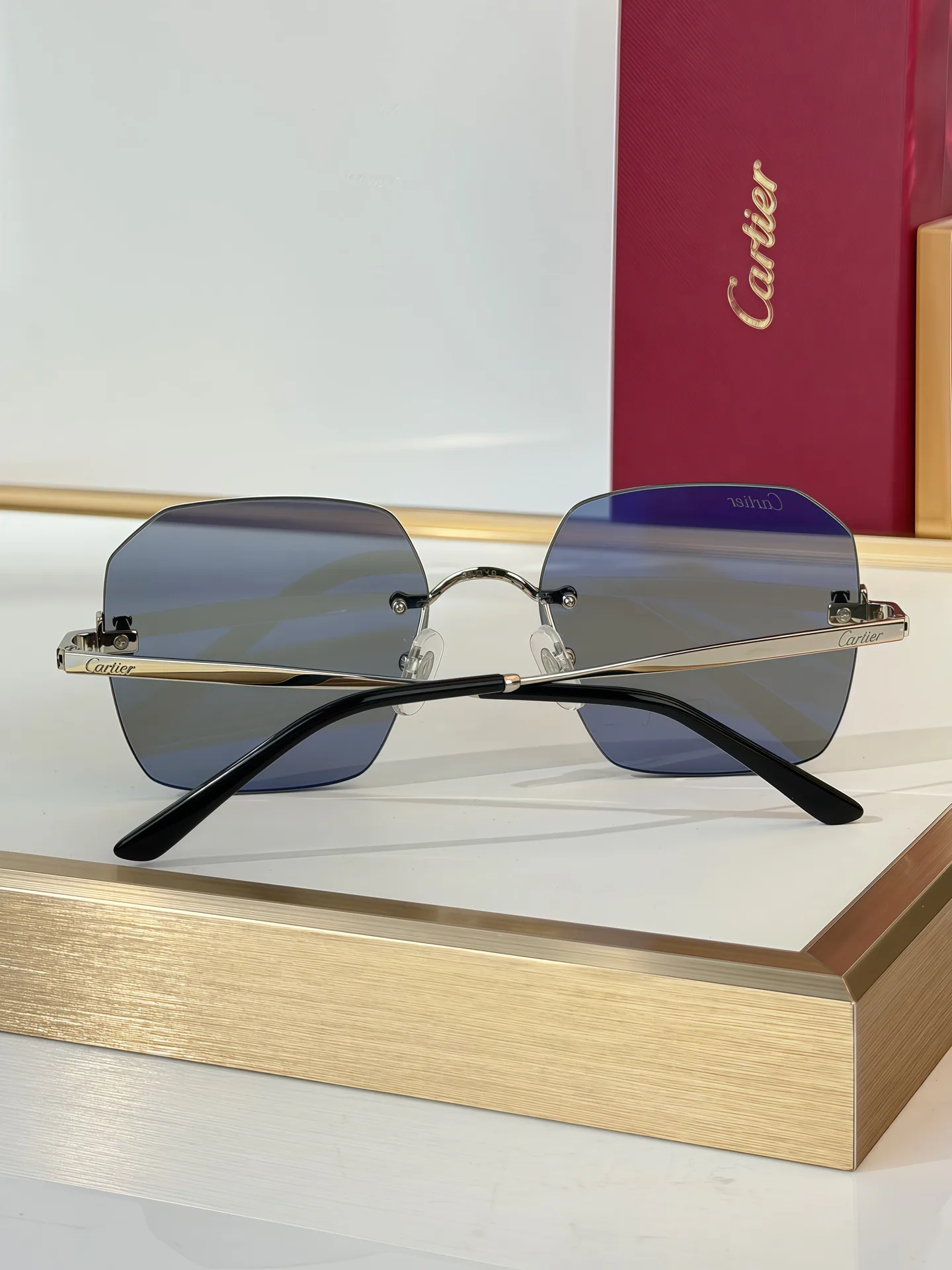 Glasses CARTIER 18060090