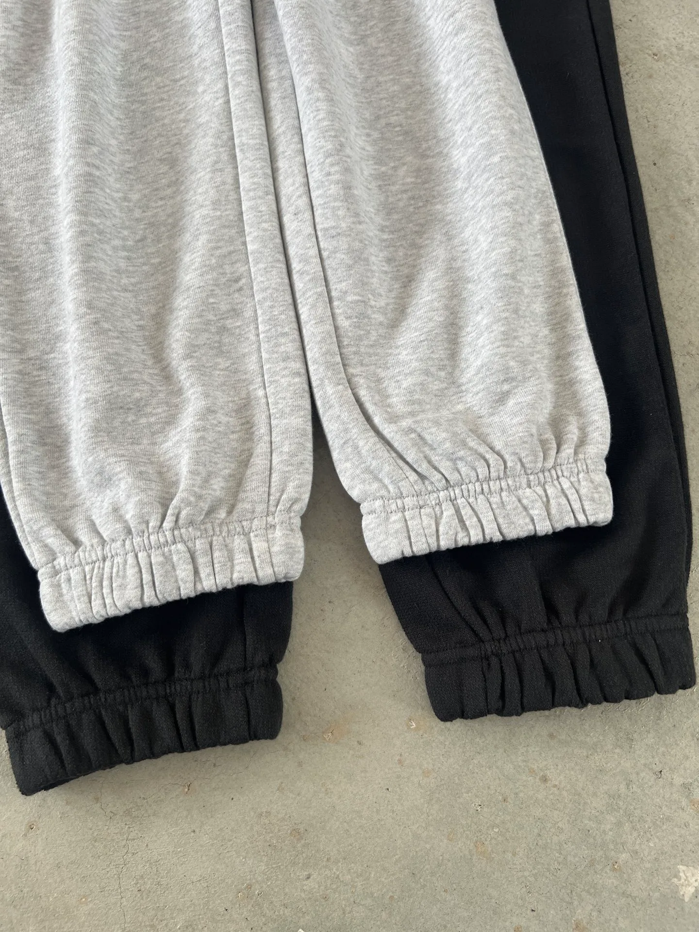 Women's Trousers JACQUEMUS 18212702