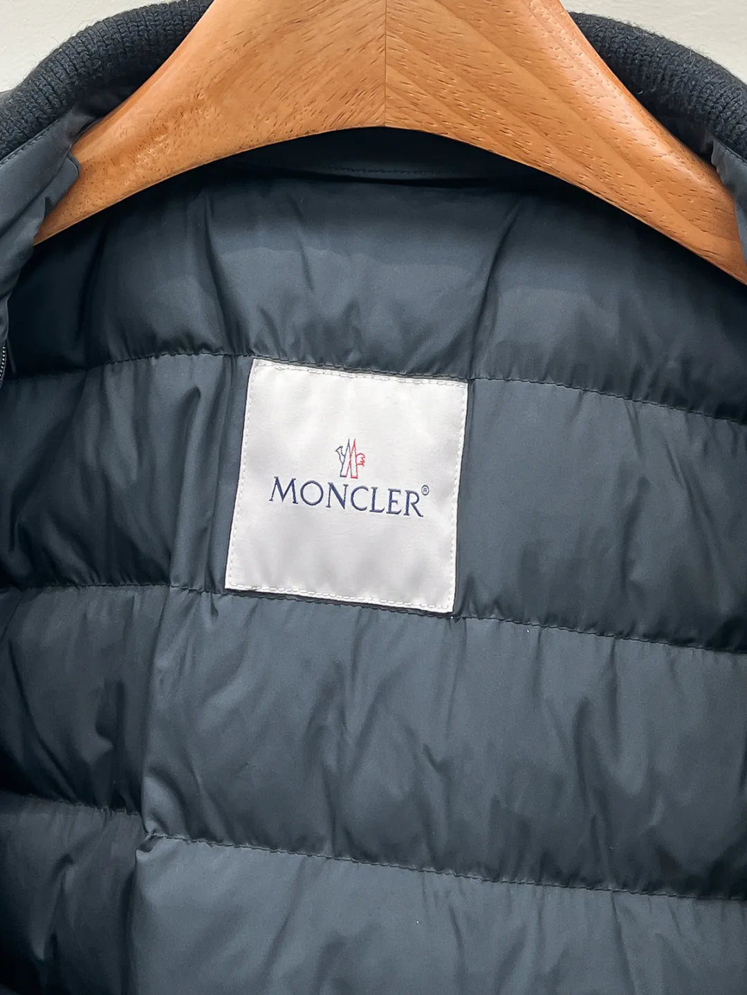 Men's Jackets And Down Jackets MONCLER 18499142