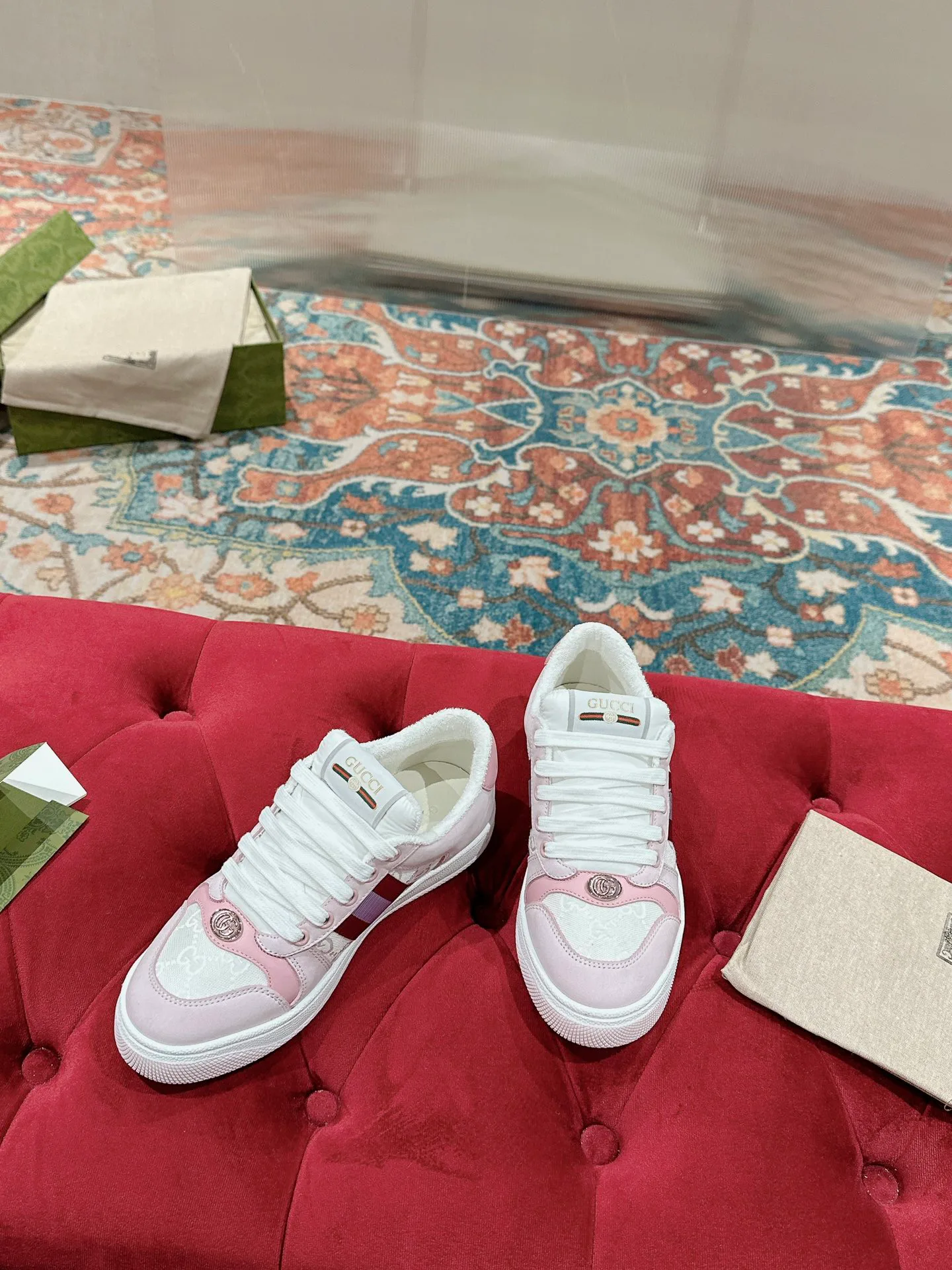 Women's Sneakers GUCCI 17956690