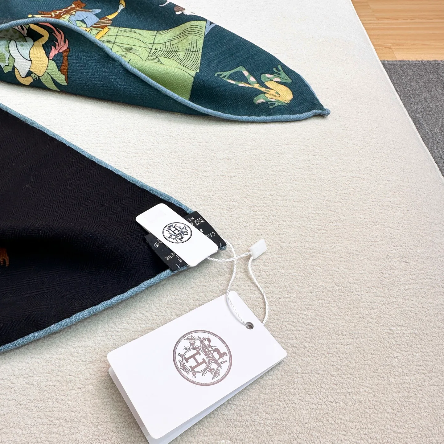 Silk Scarves HERMES 18501123