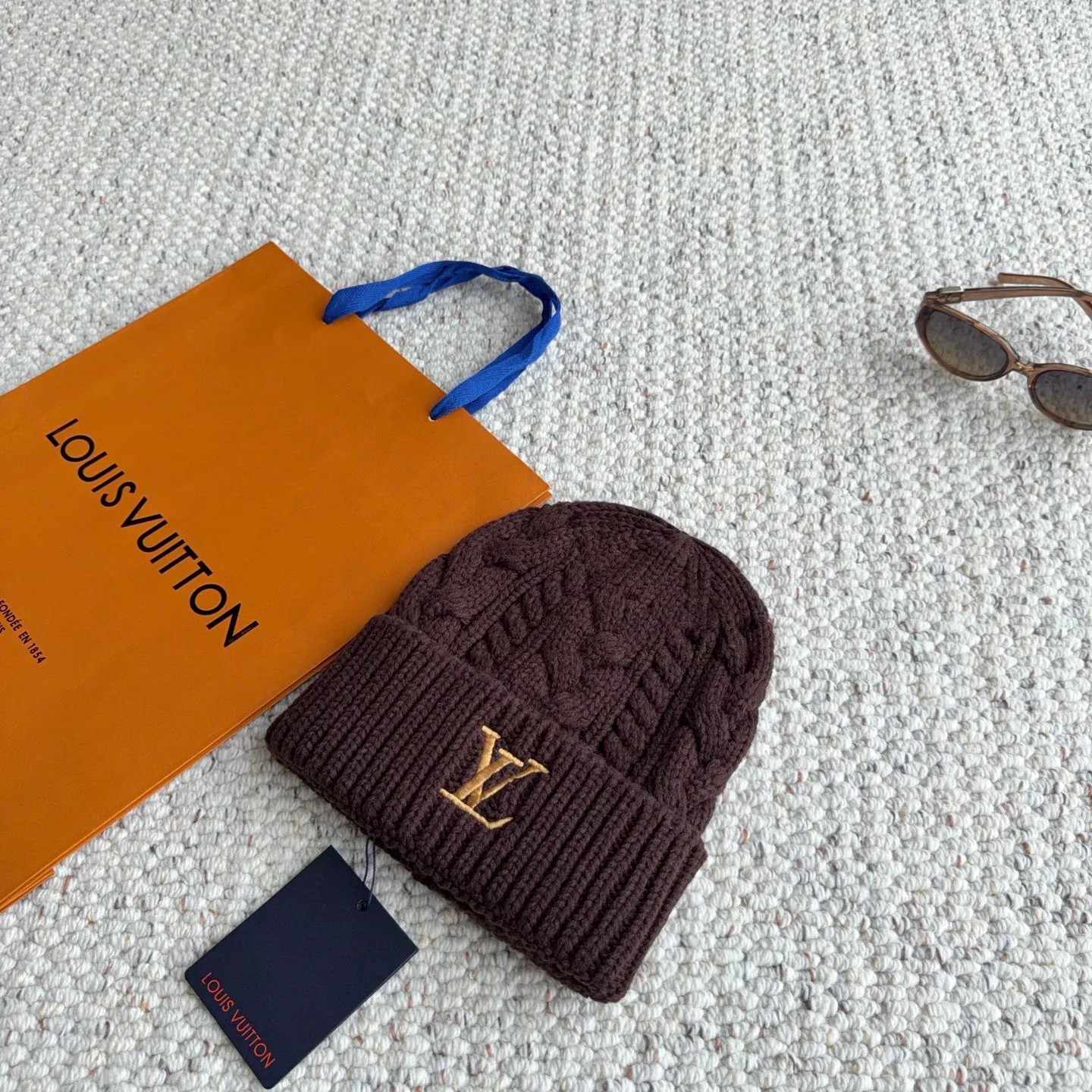 Hats LOUIS VUITTON 18450105