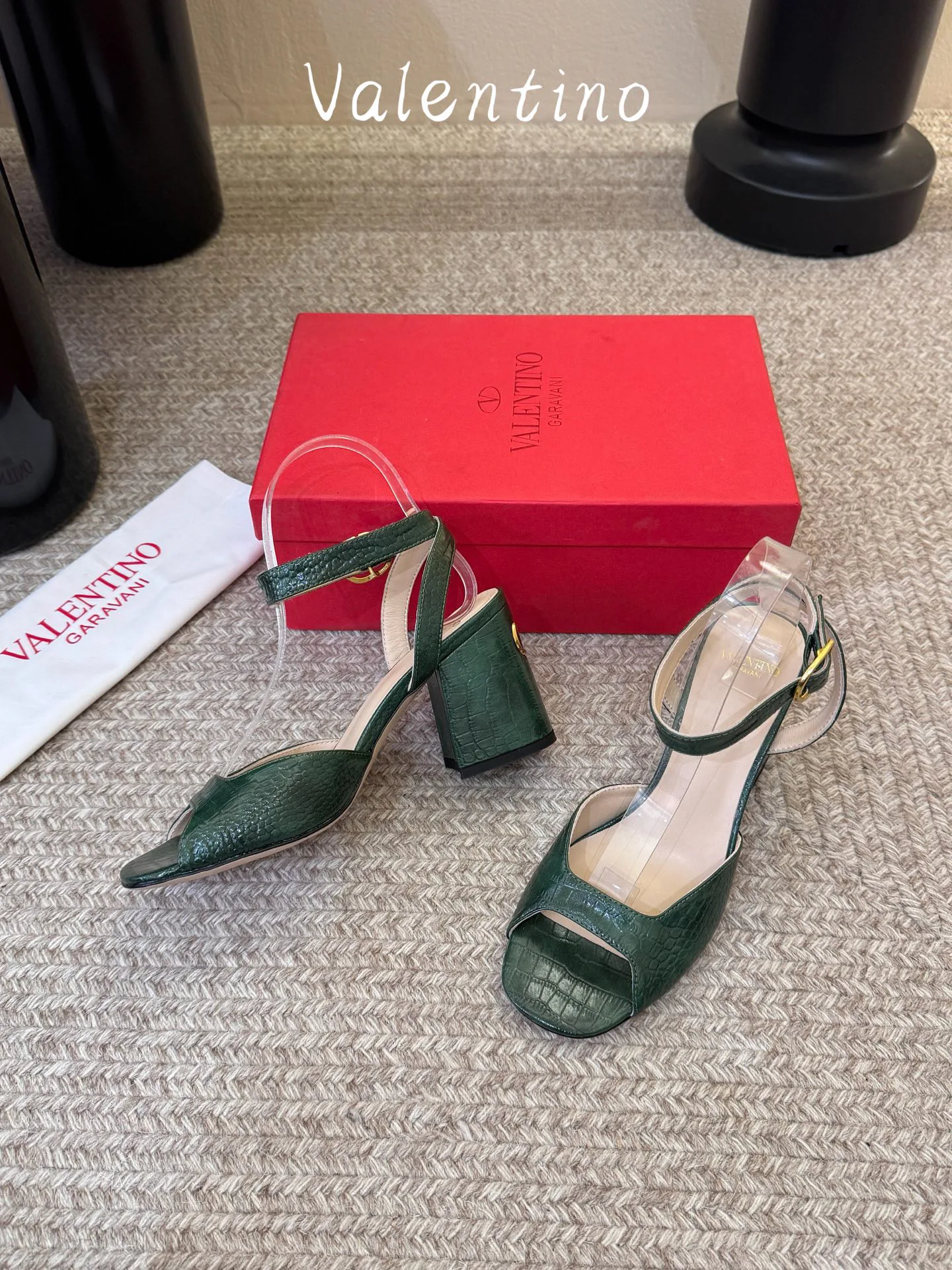 Women's Open-Toe Sandals VALENTINO 17851111