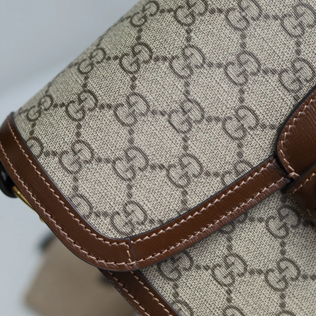 Women's Classic Handbags GUCCI 17947542