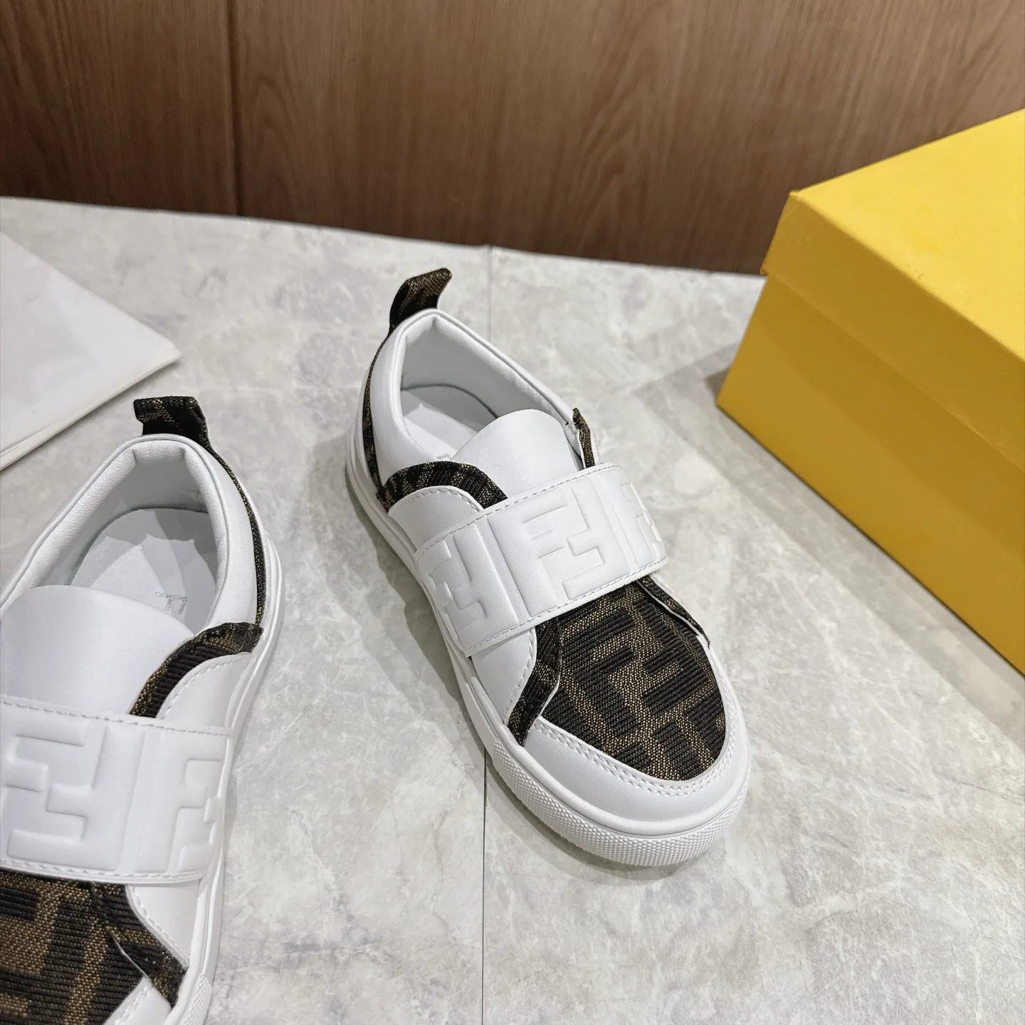 Men's Sneakers FENDI 18292005