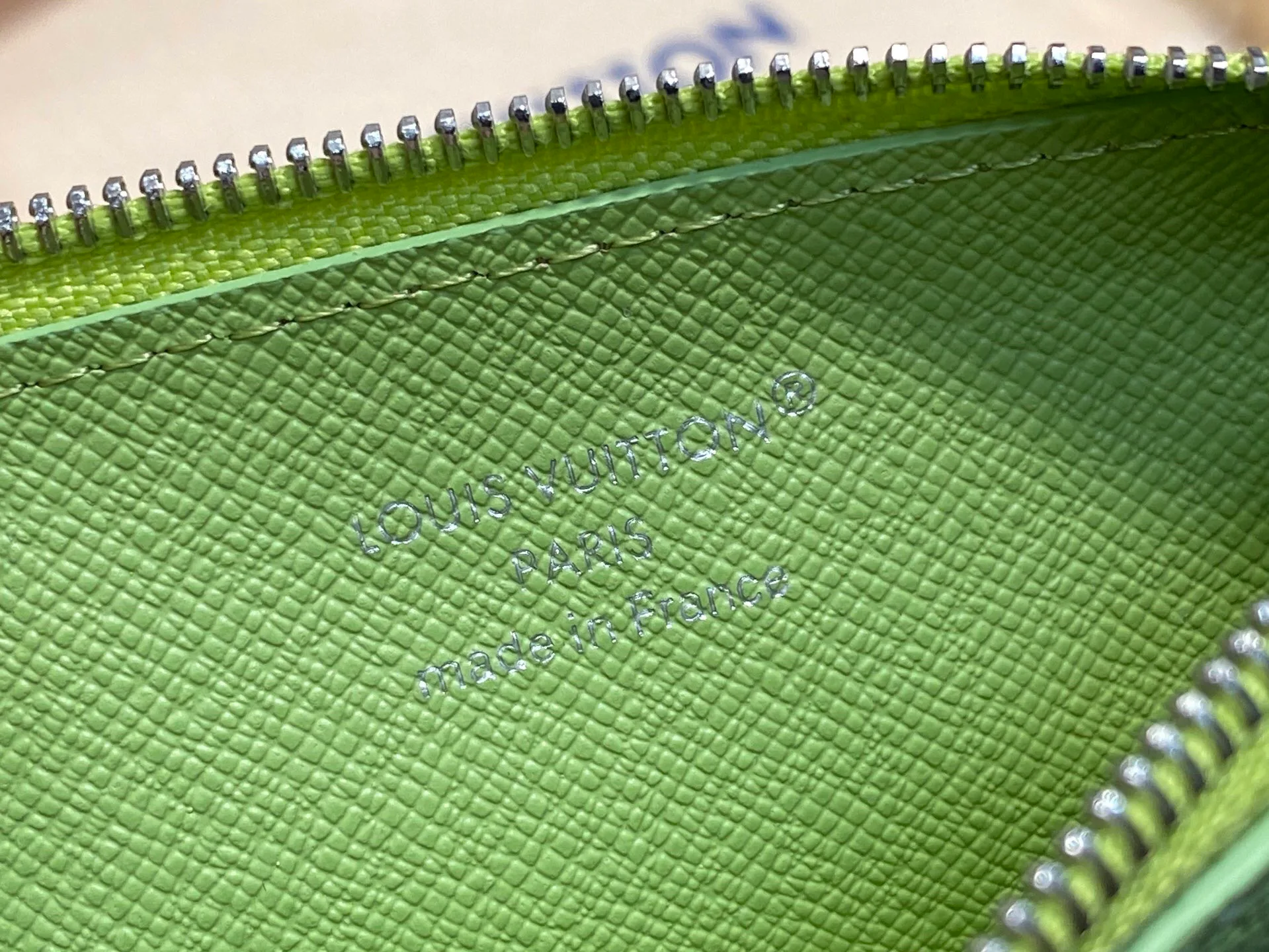 Women's Clutches LOUIS VUITTON 17499412