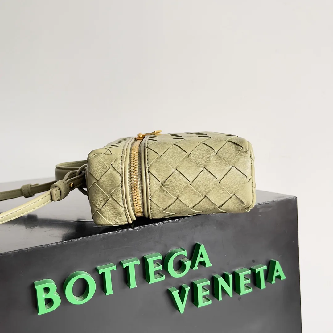 Women's Shoulder Bags BOTTEGA VENETA 18367449