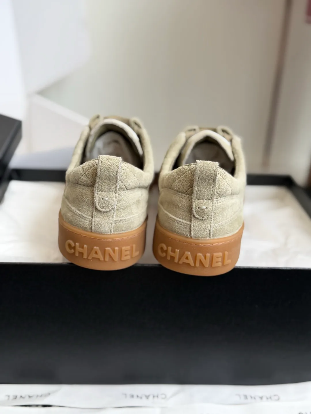 Women's Sneakers CHANEL 17740567