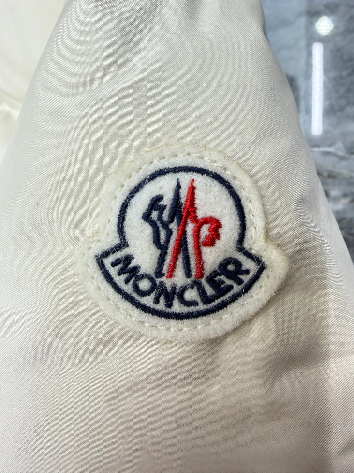 Women's Jackets And Down Jackets MONCLER 17830624