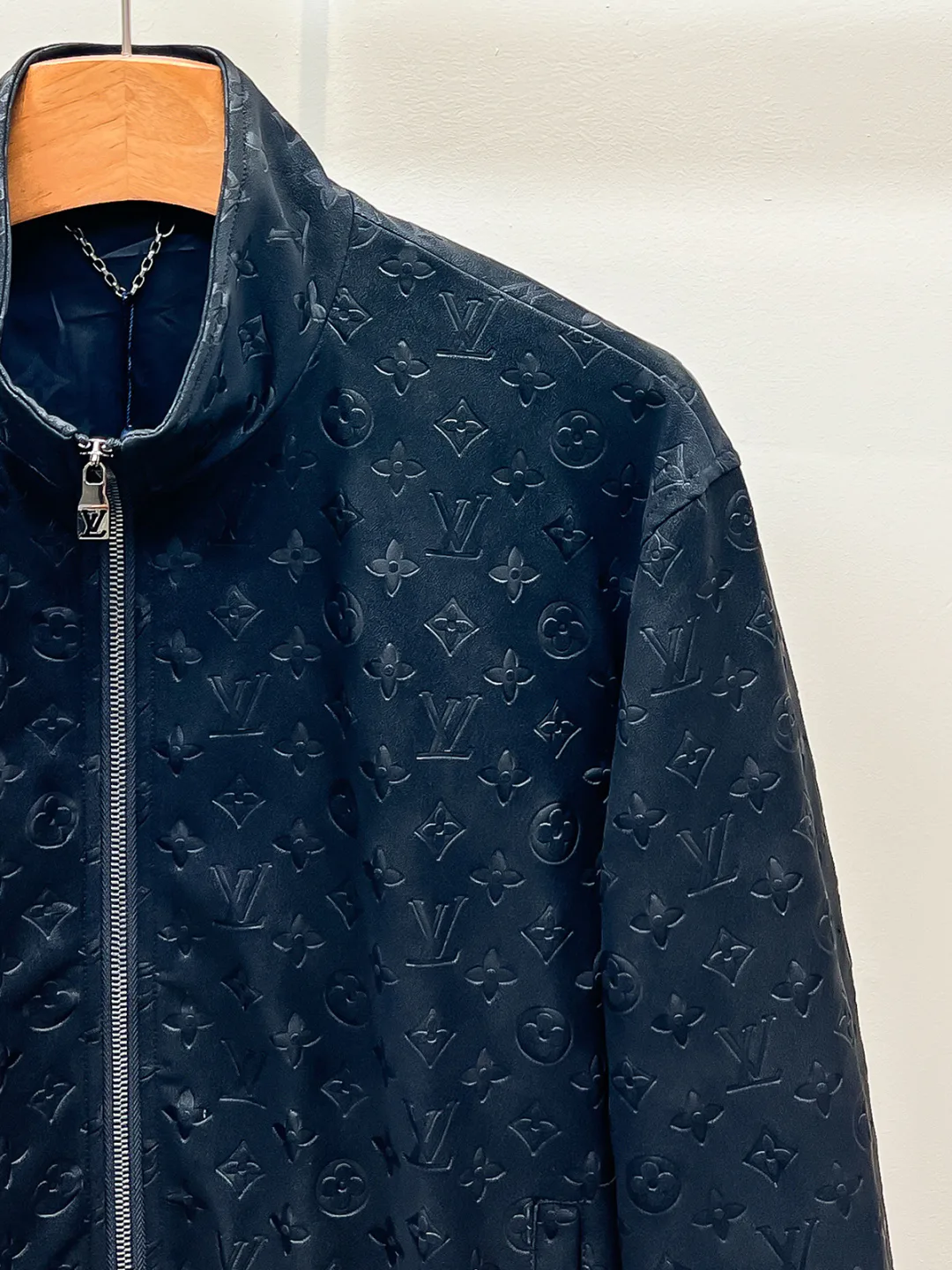 Men's Jackets And Down Jackets LOUIS VUITTON 18499109
