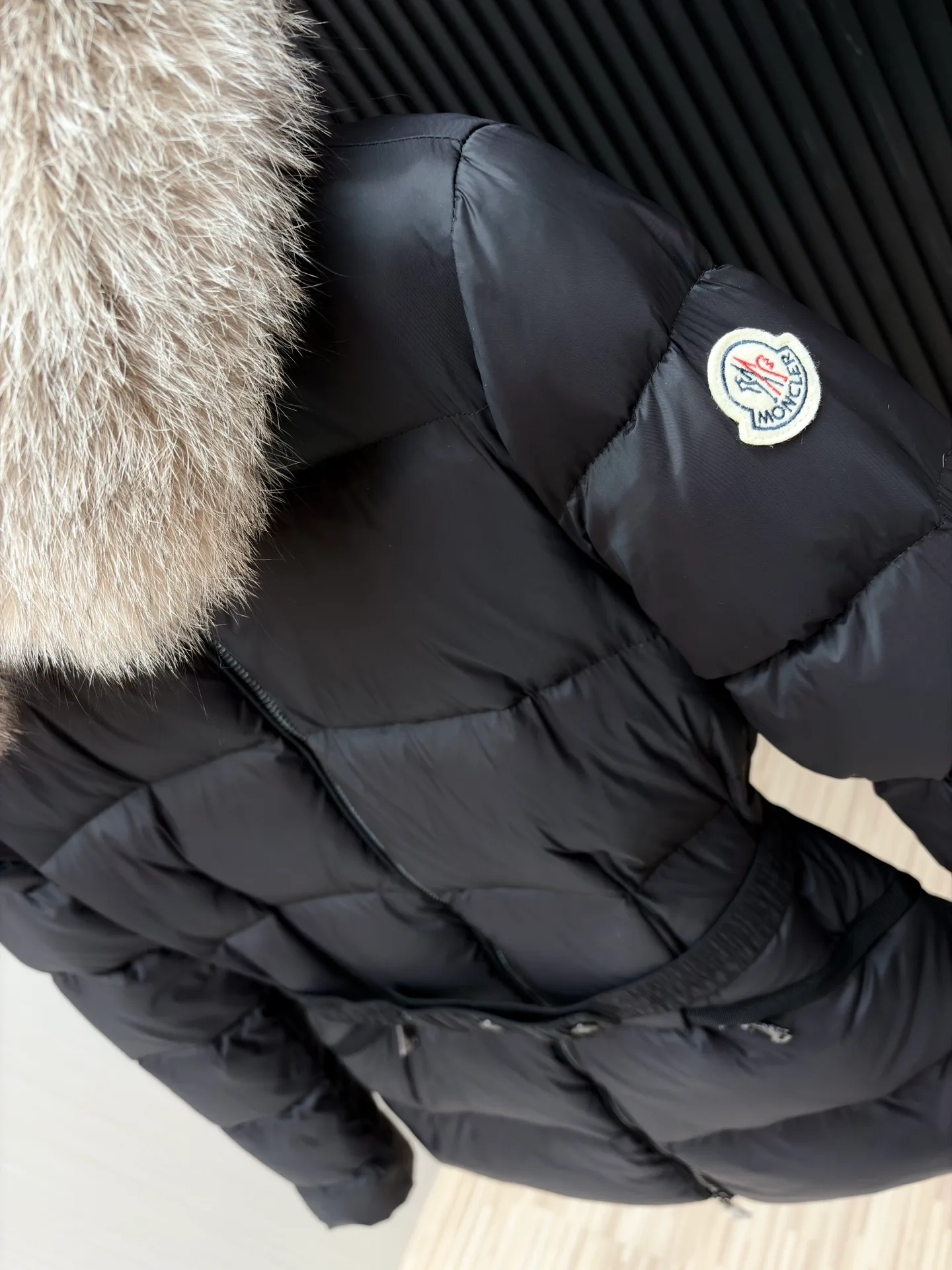 Women's Jackets And Down Jackets MONCLER 18007155