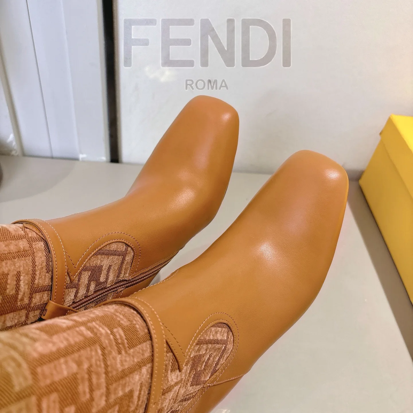 Women's Boots FENDI 18247884
