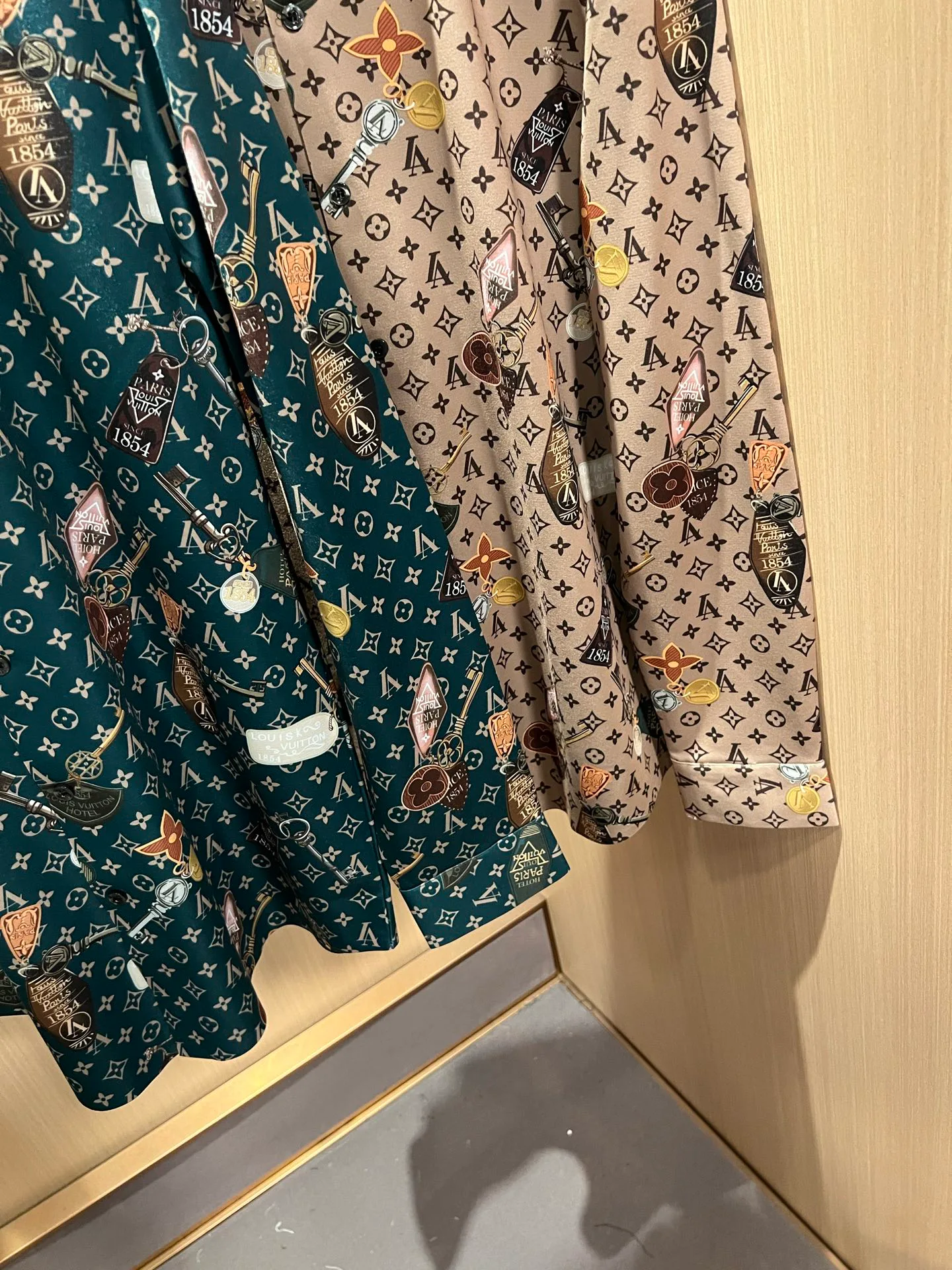 Men's Shirts LOUIS VUITTON 18292921