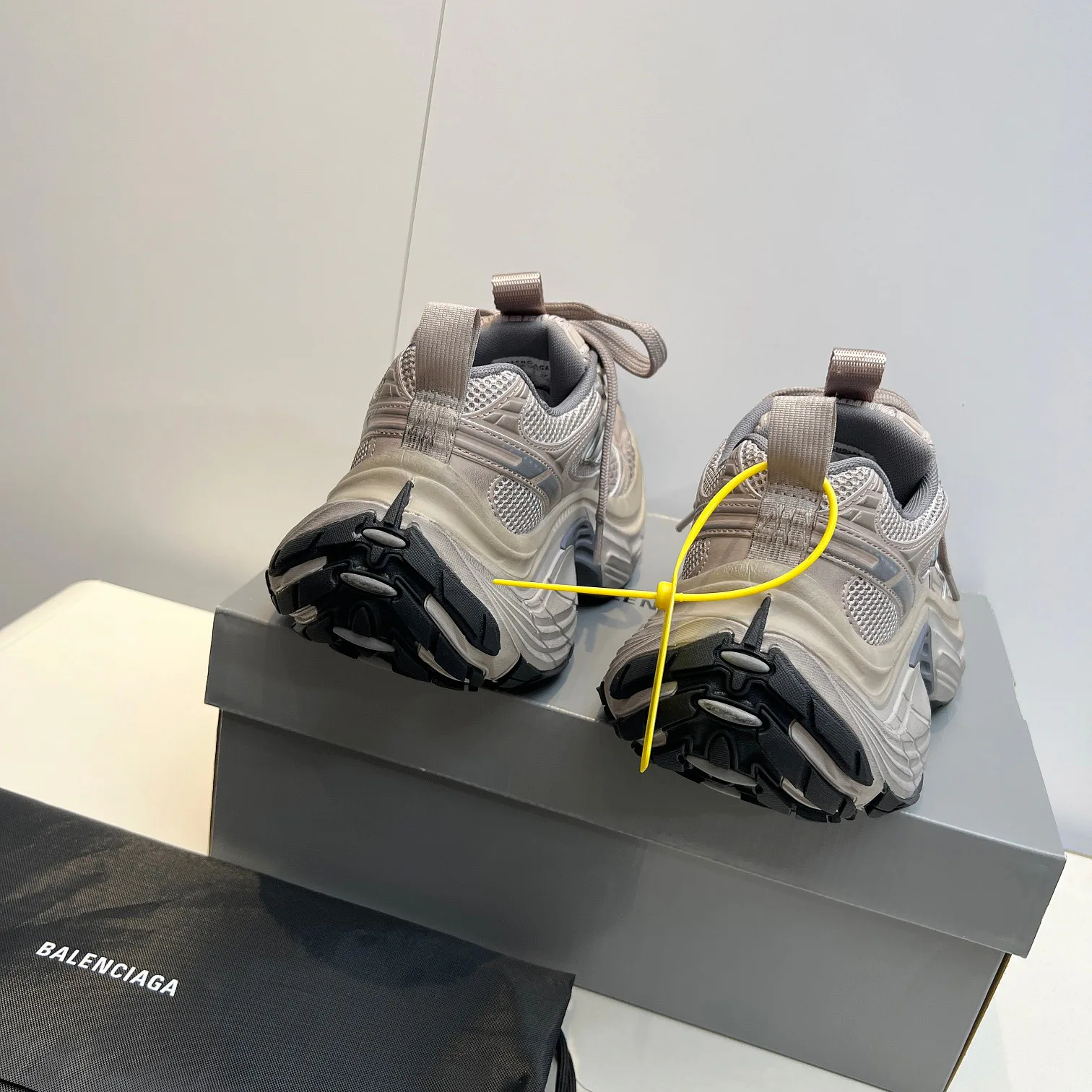Women's Sneakers BALENCIAGA 17759460