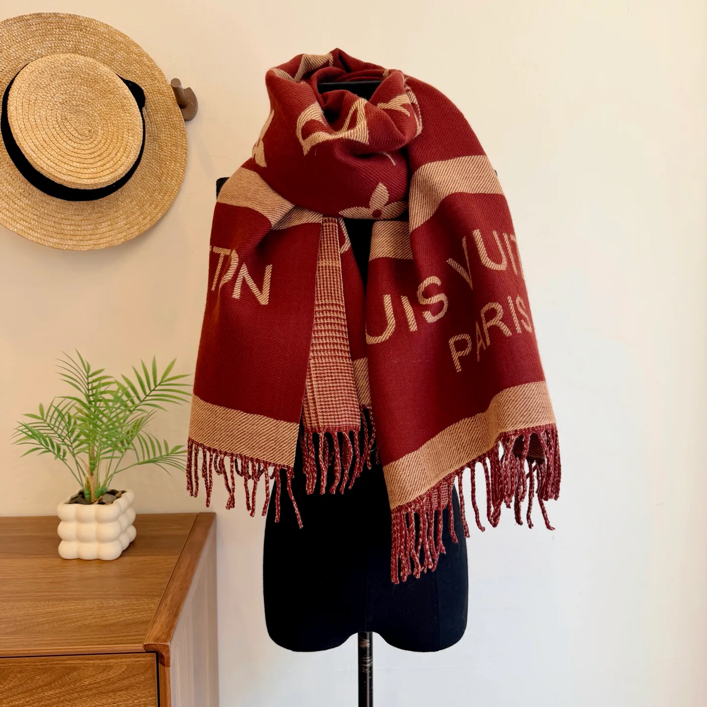 Scarves LOUIS VUITTON 18377565