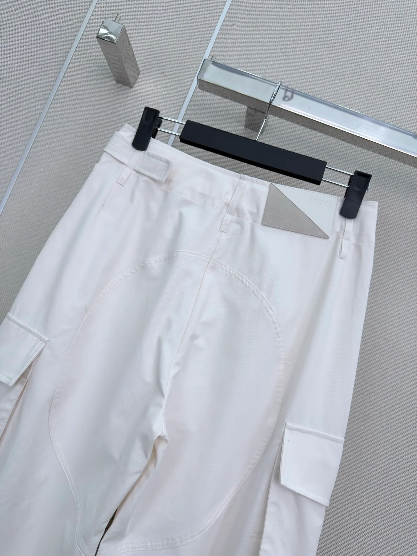 Women's Trousers LOEWE 17412560