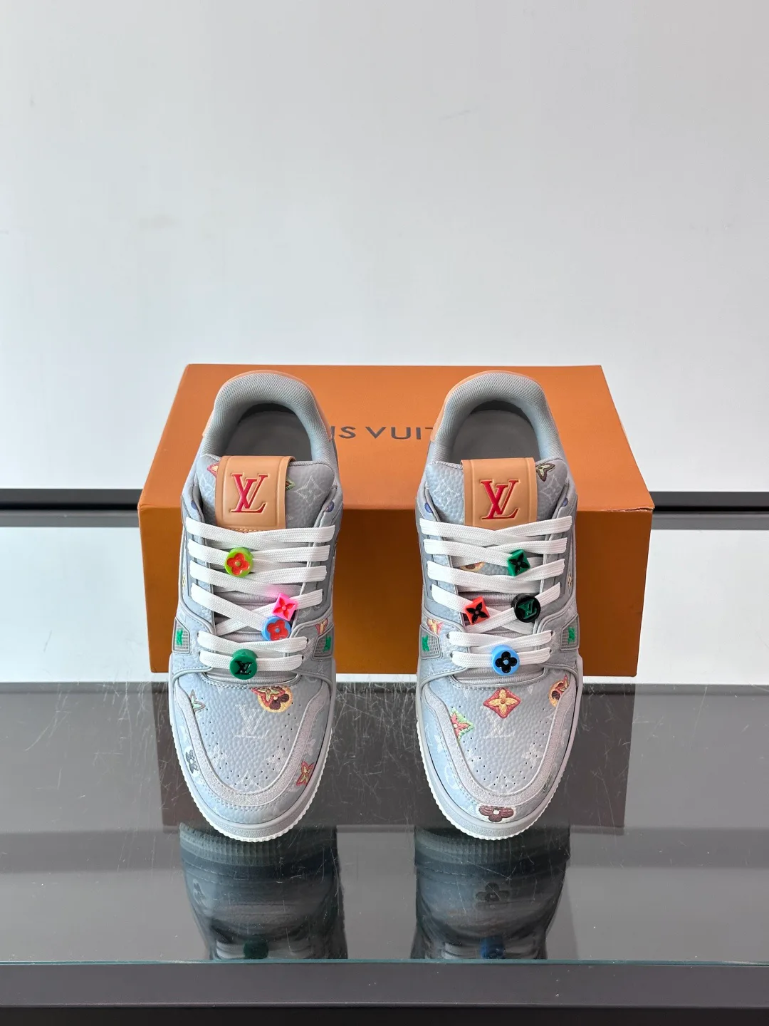 Men's Sneakers LOUIS VUITTON 18400622
