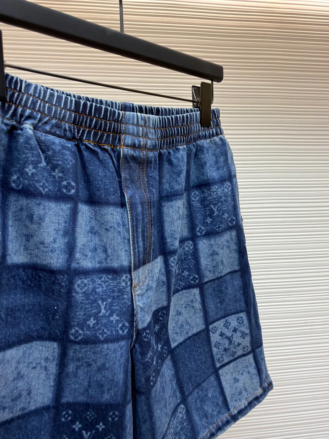 Men's Shorts LOUIS VUITTON 17699413