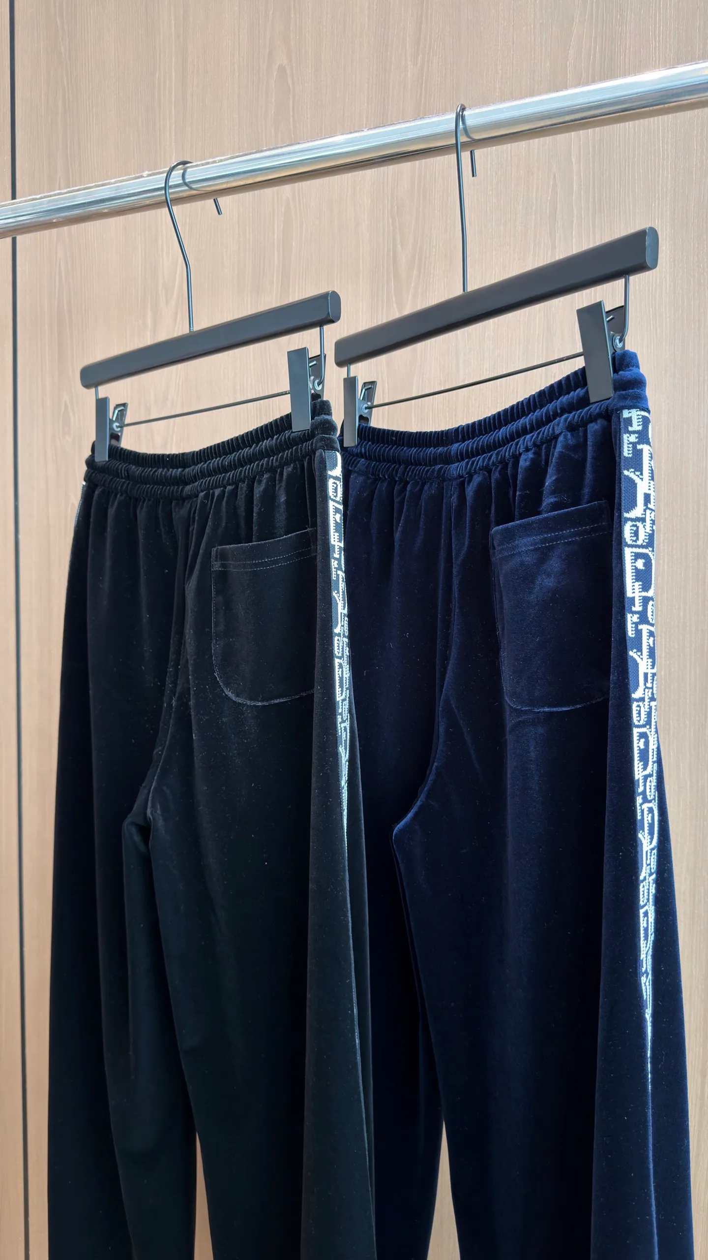 Women's Trousers CHRISTIAN DIOR 18017086