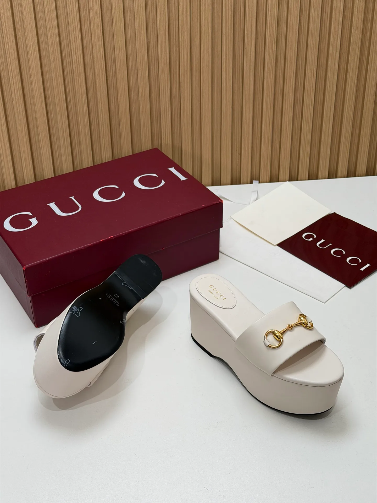 Women's Open-Toe Sandals GUCCI 17631678