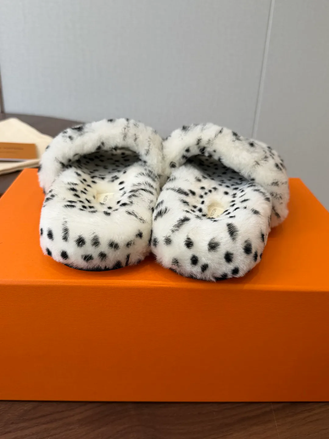 Women's Slippers LOUIS VUITTON 18182965