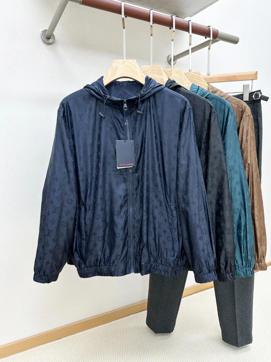 Men's Jackets And Down Jackets LOUIS VUITTON 18295835