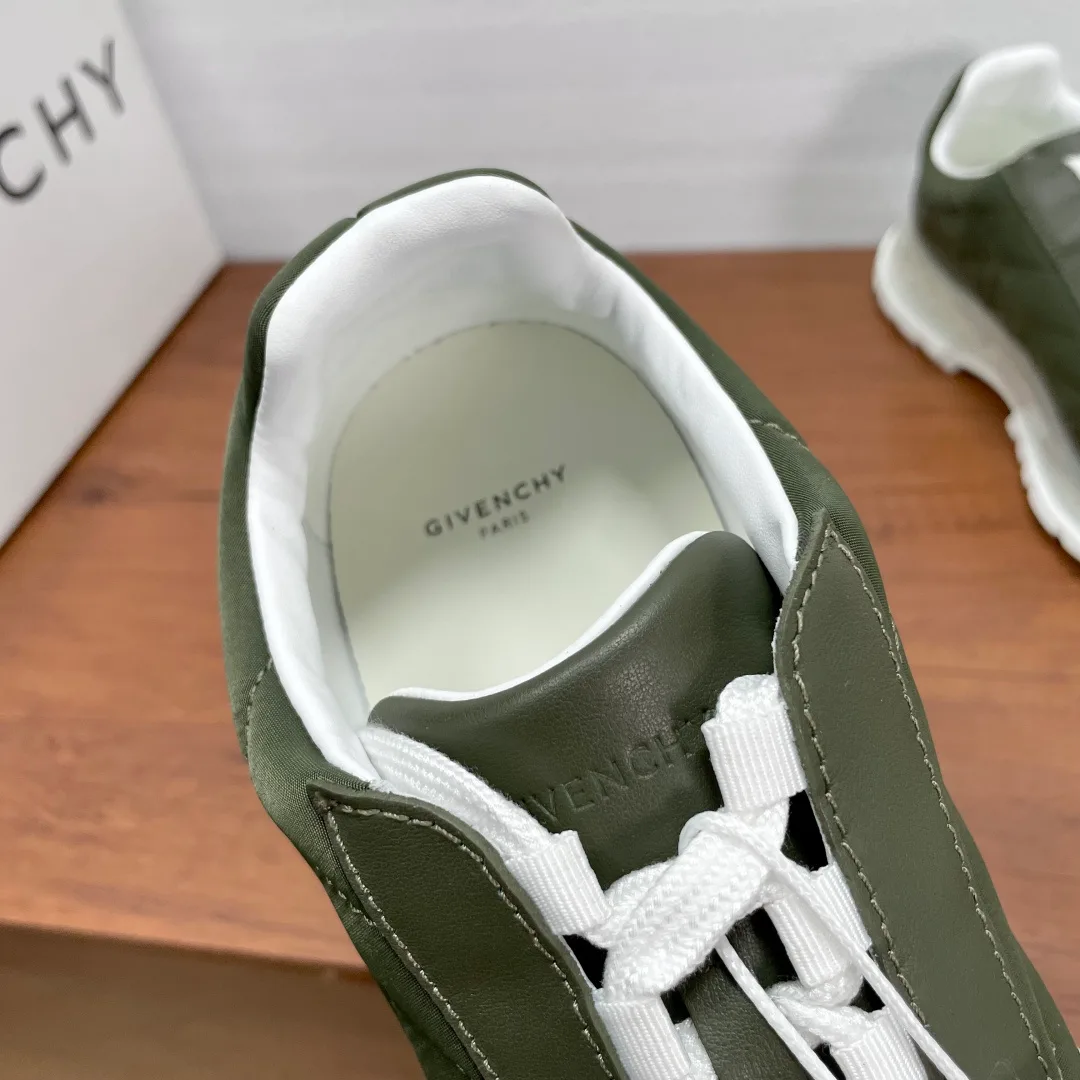 Men's Sneakers GIVENCHY 17307225