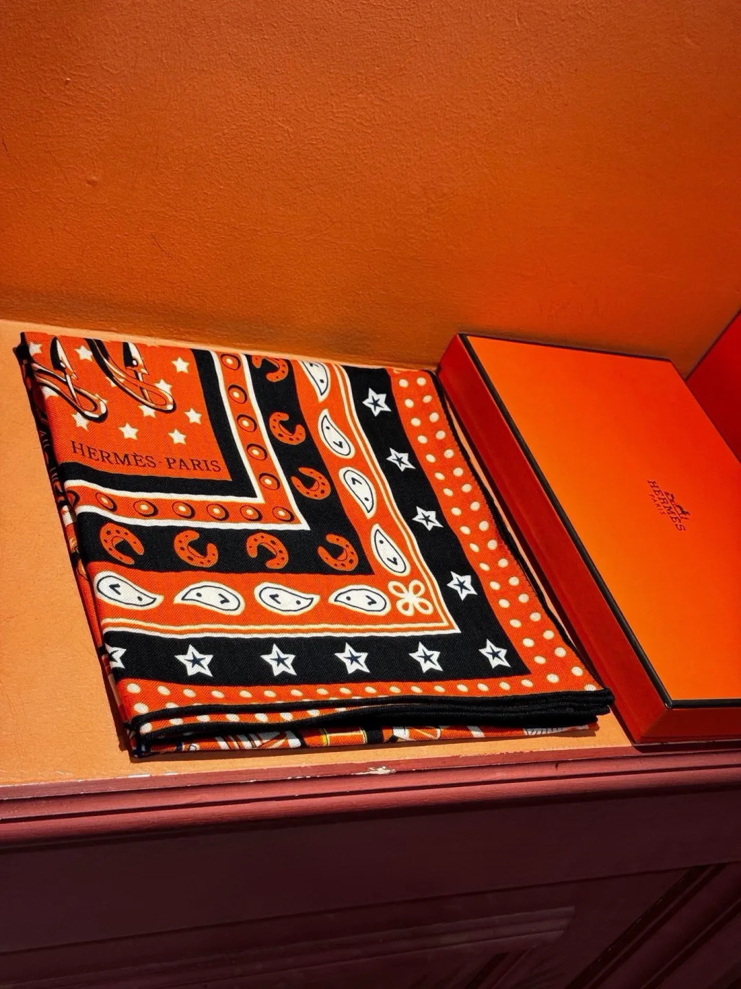Silk Scarves HERMES 18322218