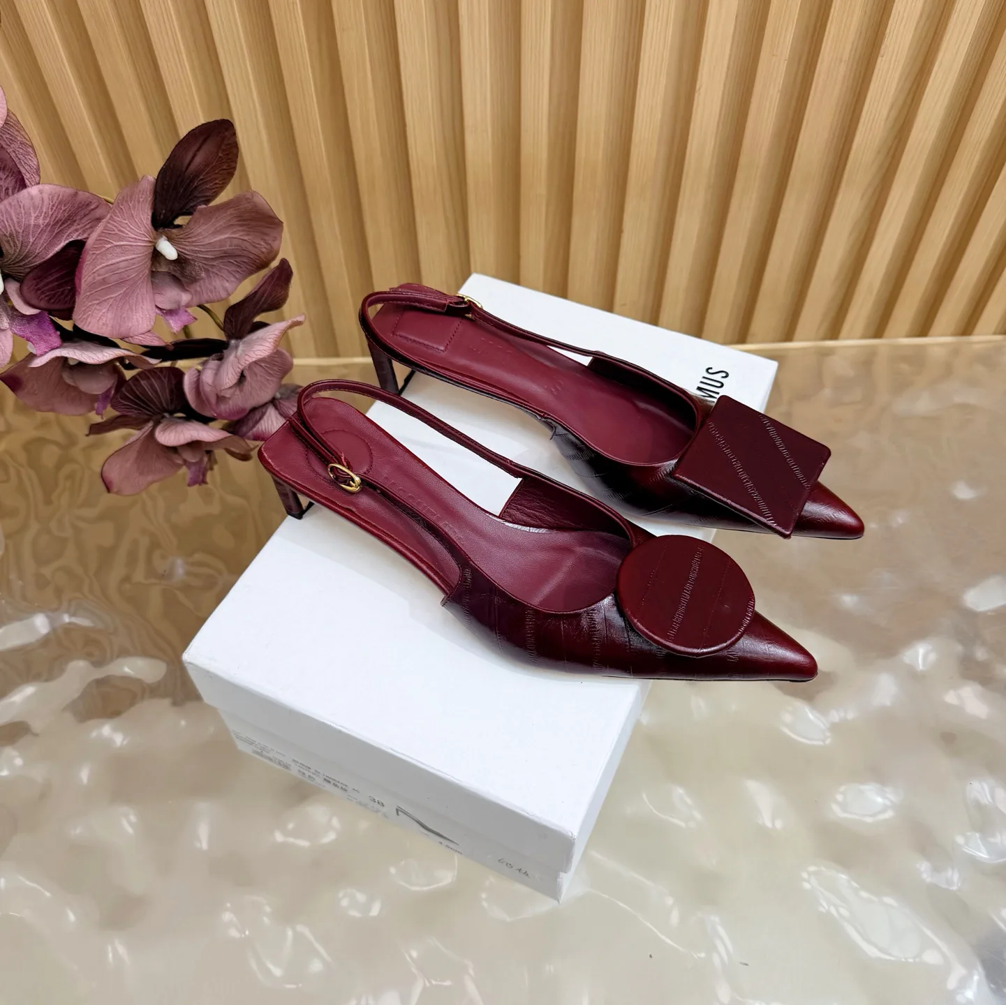 Women's Heels JACQUEMUS 17038112