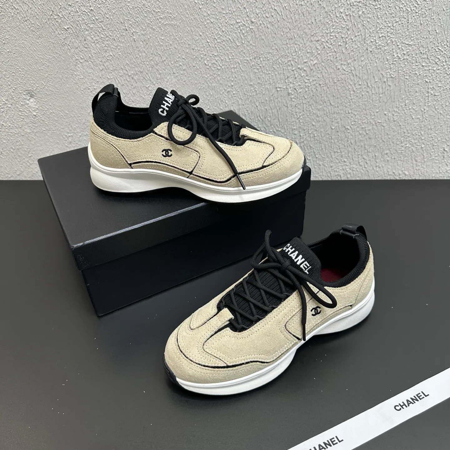 Women's Sneakers CHANEL 17934449