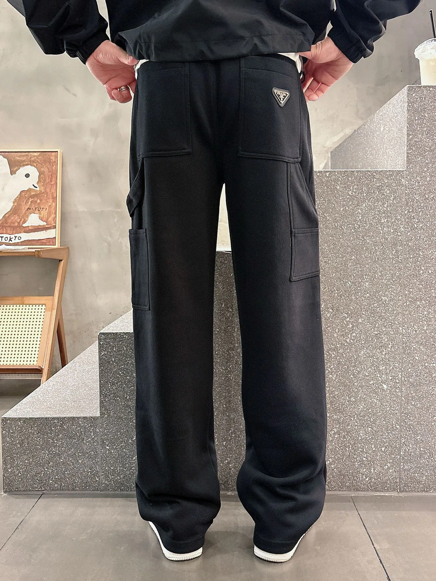 Men's Trousers PRADA 18399256