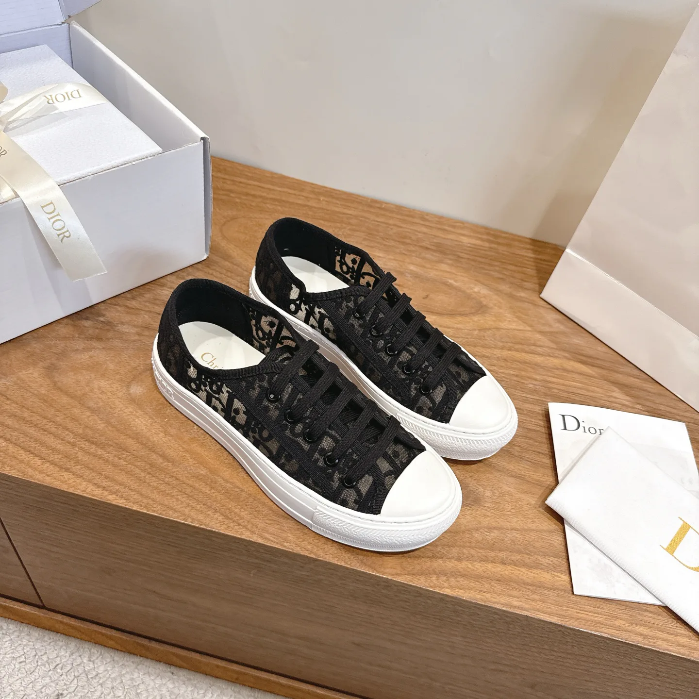 Women's Sneakers CHRISTIAN DIOR 18083833