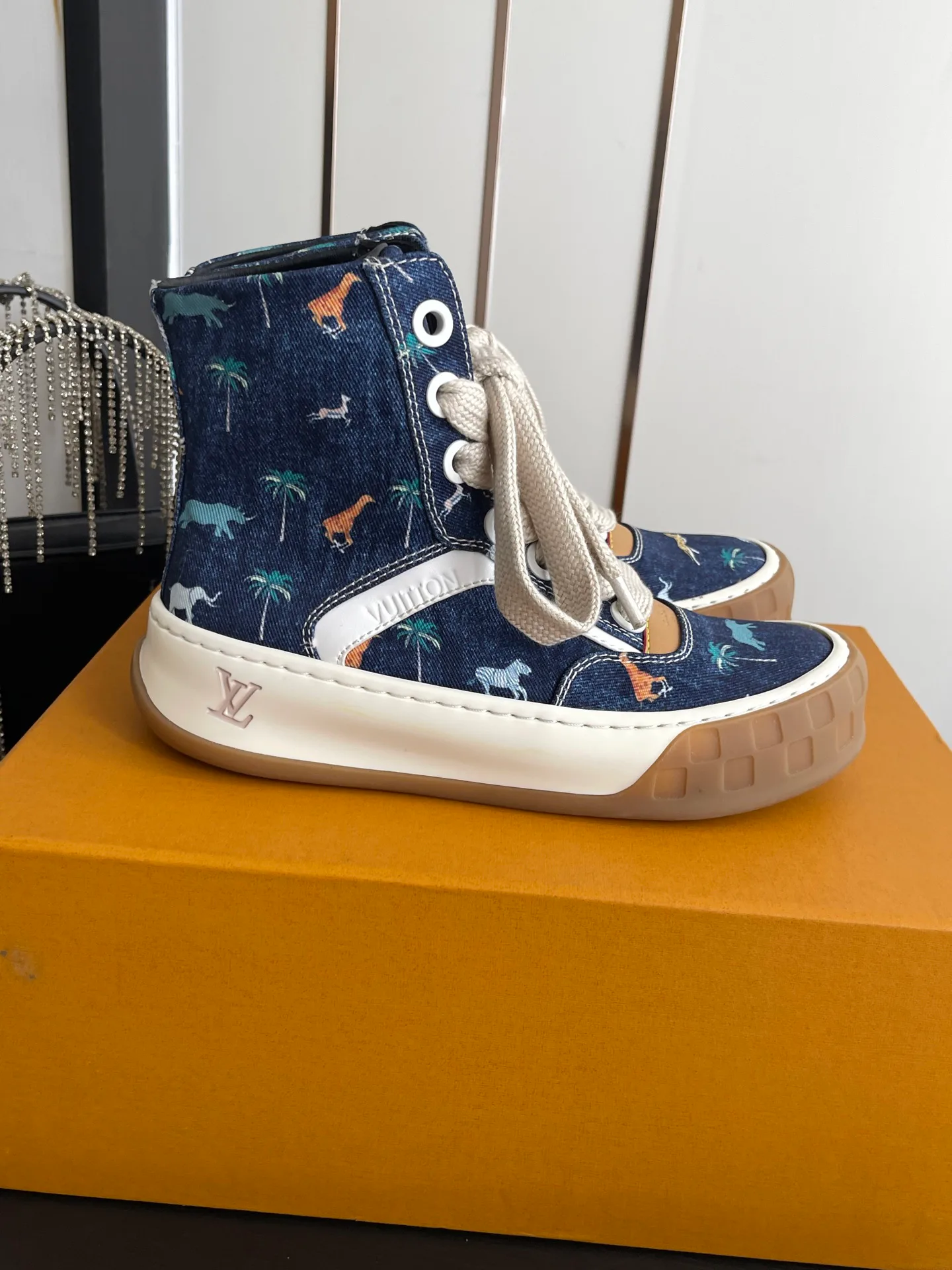 Women's Sneakers LOUIS VUITTON 17673241