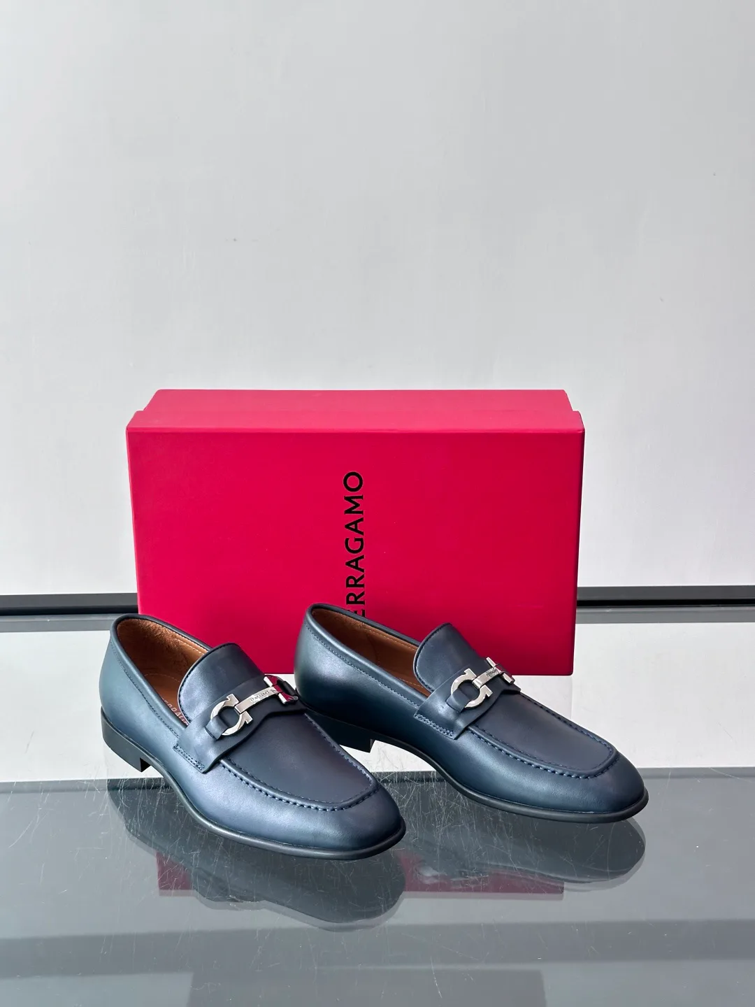 Men's Loafers And Dress Shoes SALVATORE FERRAGAMO 18079490