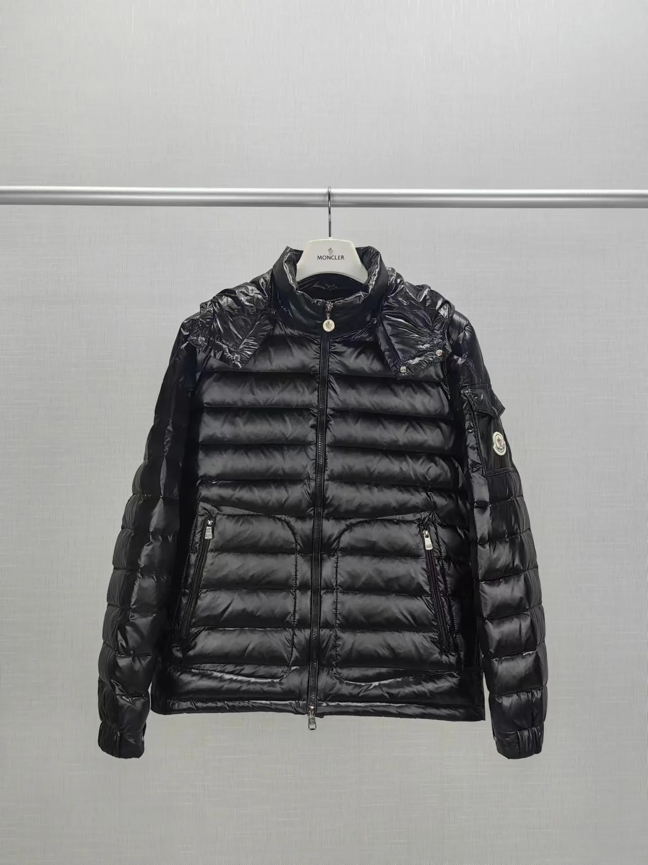 Women's Jackets And Down Jackets MONCLER 18098785