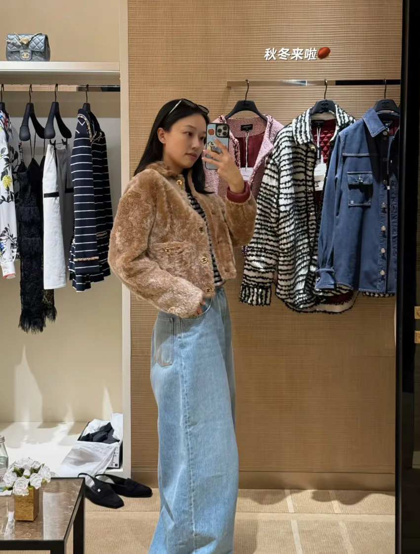 Women's Jackets And Down Jackets CHANEL 18441338