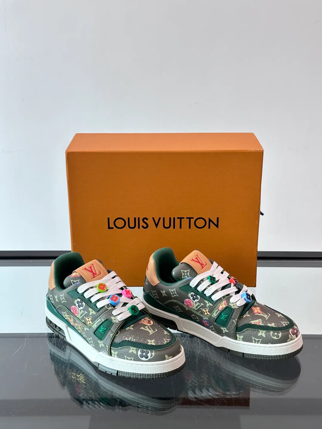 Men's Sneakers LOUIS VUITTON 18400625