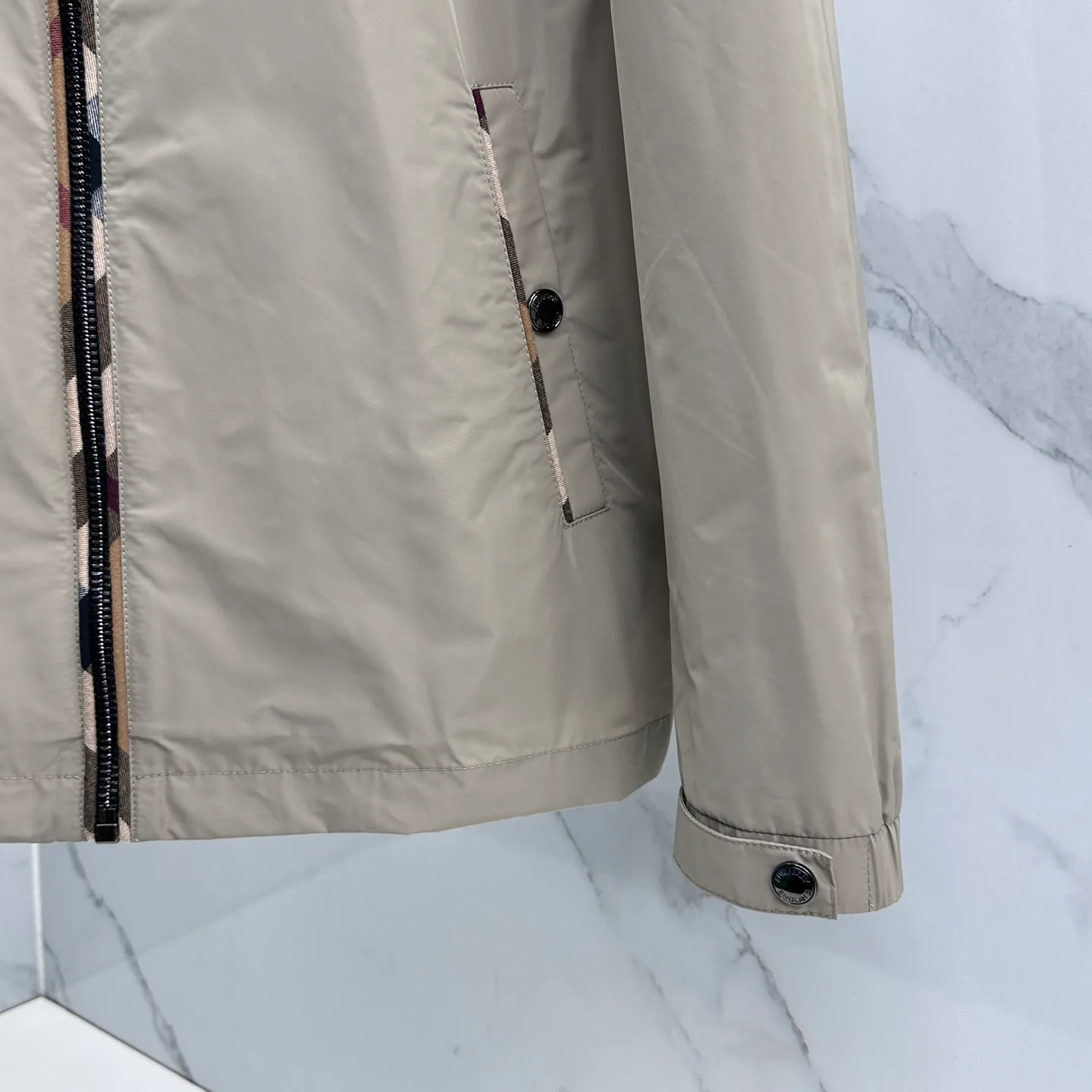 Men's Jackets And Down Jackets BURBERRY 18246771
