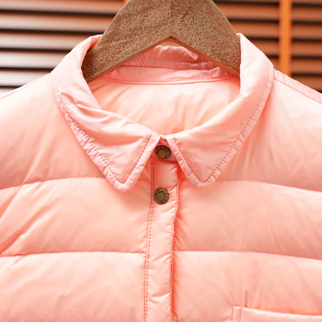 Women's Jackets And Down Jackets MONCLER 18455985