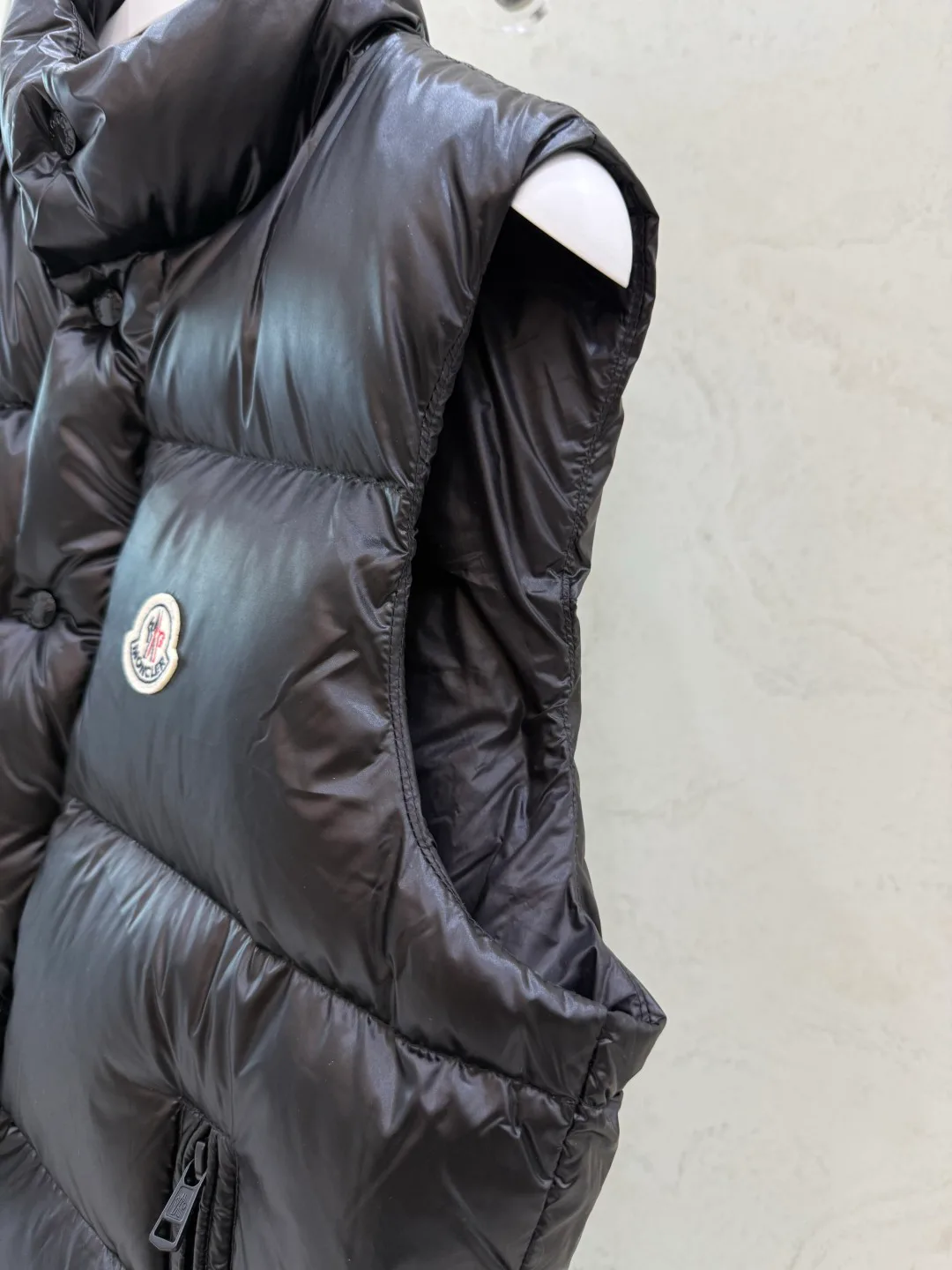 Women's Vests MONCLER 18052717