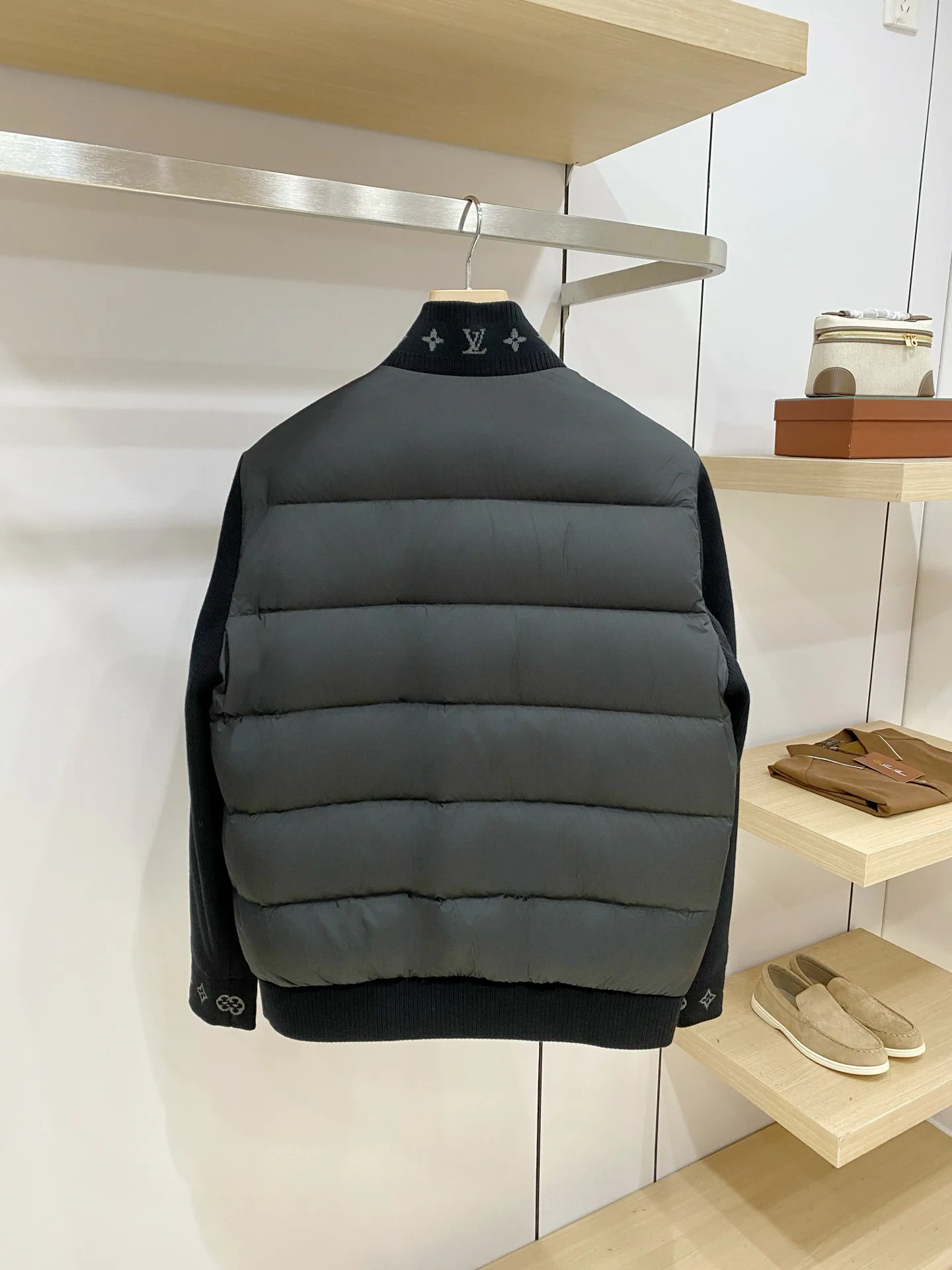 Men's Jackets And Down Jackets LOUIS VUITTON 18374654